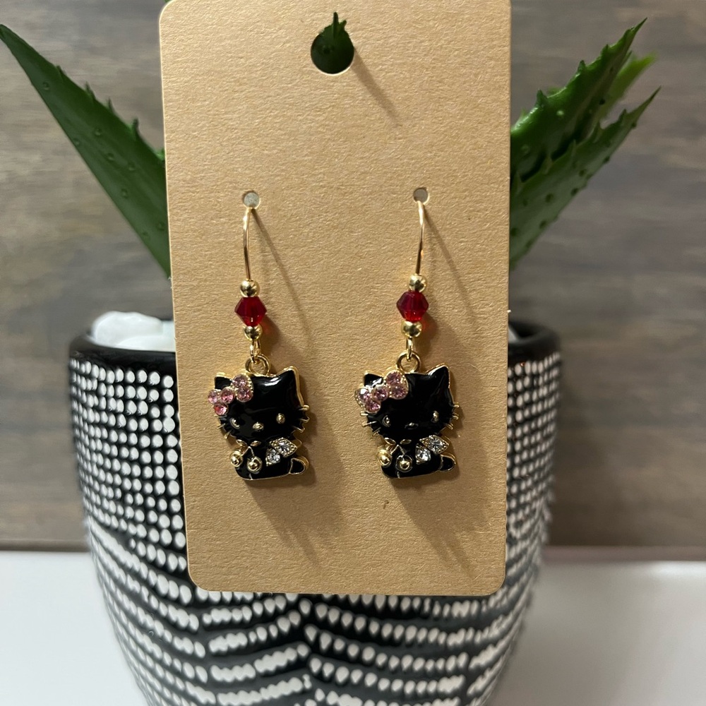 Hello kitty earrings New